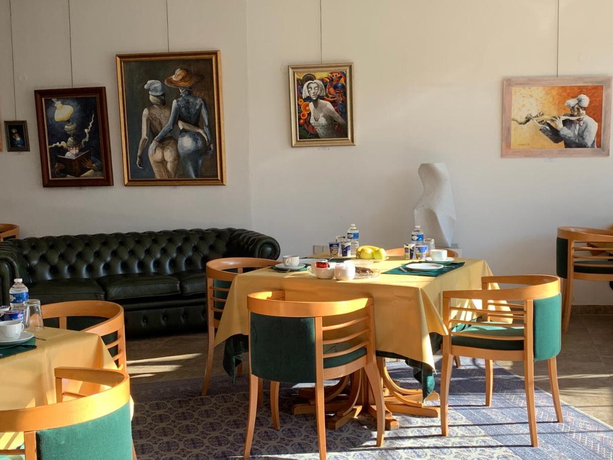 Antik Hotel Sofia Litomysl Luaran gambar
