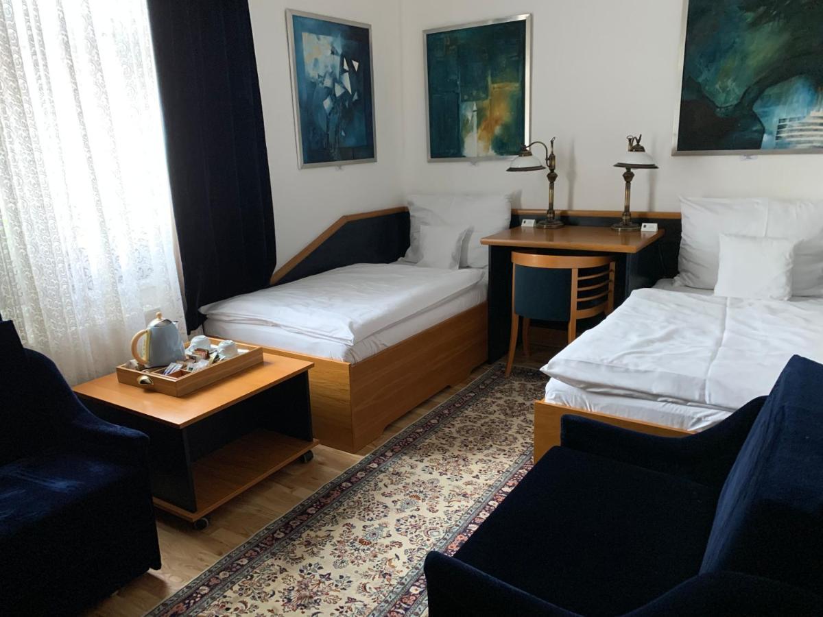 Antik Hotel Sofia Litomysl Luaran gambar