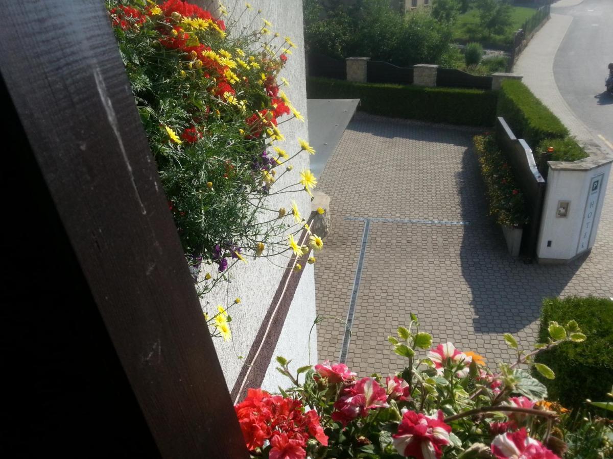 Antik Hotel Sofia Litomysl Luaran gambar