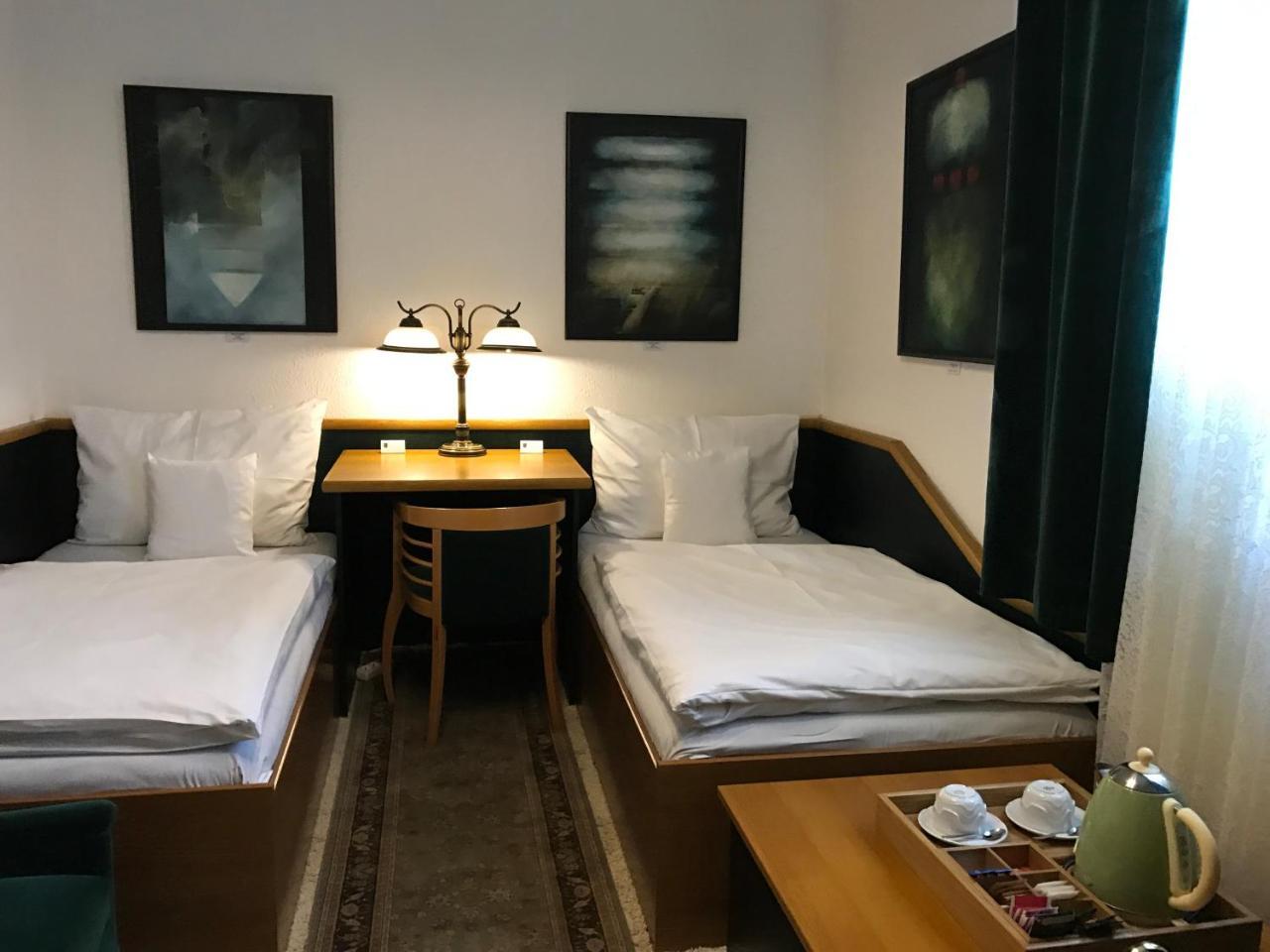 Antik Hotel Sofia Litomysl Luaran gambar