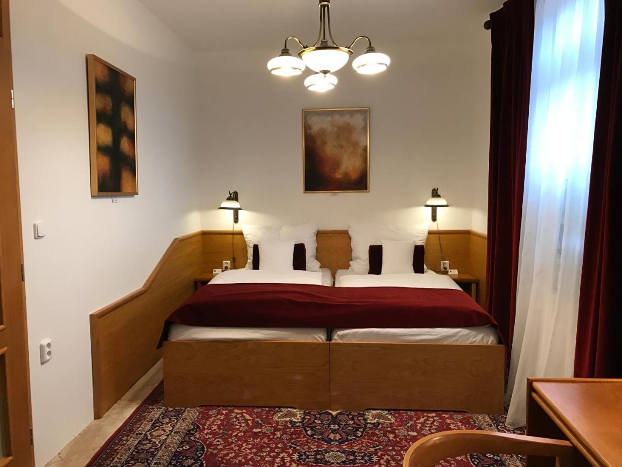 Antik Hotel Sofia Litomysl Luaran gambar