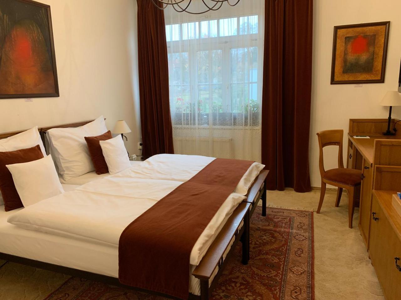 Antik Hotel Sofia Litomysl Luaran gambar